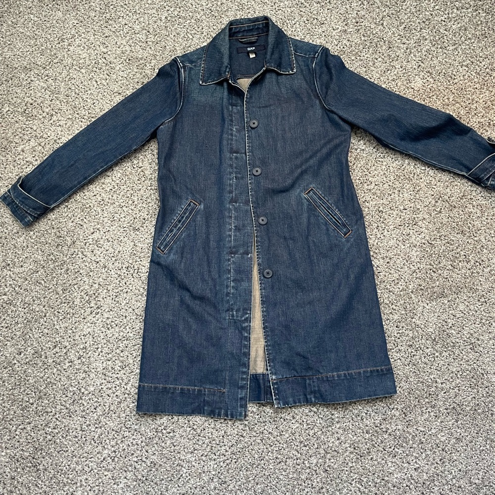 Used Gap jacket. - Picture 4 of 4
